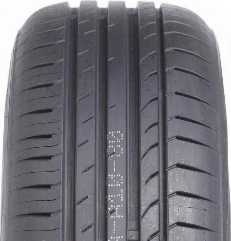 Goodride Zupereco Z107 165/70 R14 81 T
